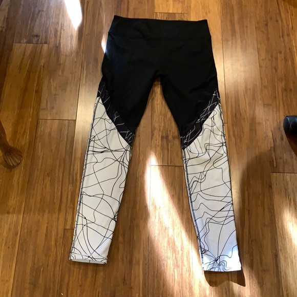 Fabletics Pants - Mid-Rise Mesh Powerhold® Legging